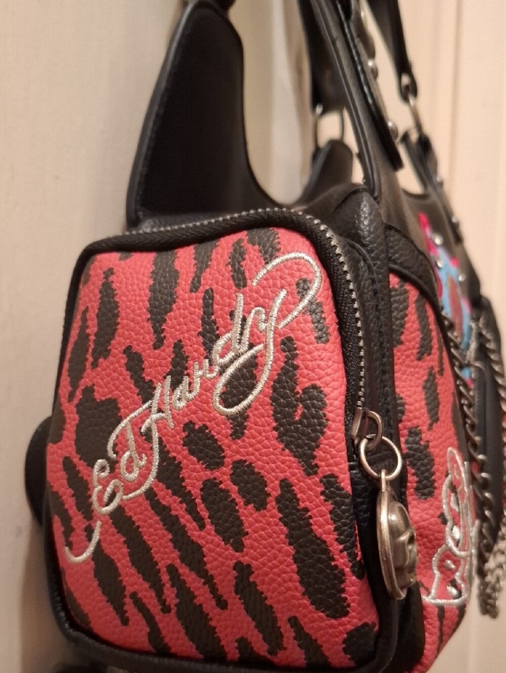 Ed Hardy Black, Red & Light Blue Heart Star Patch Satchel - Picture 6 of 11